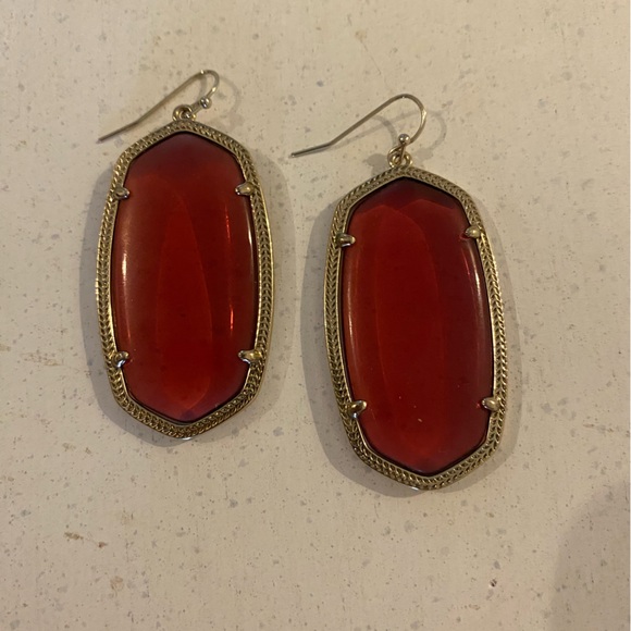 Kendra Scott Danielle Earrings - Picture 1 of 3
